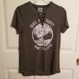 Awesome graphic tee!!!